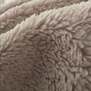 Meet your Posher, Ava